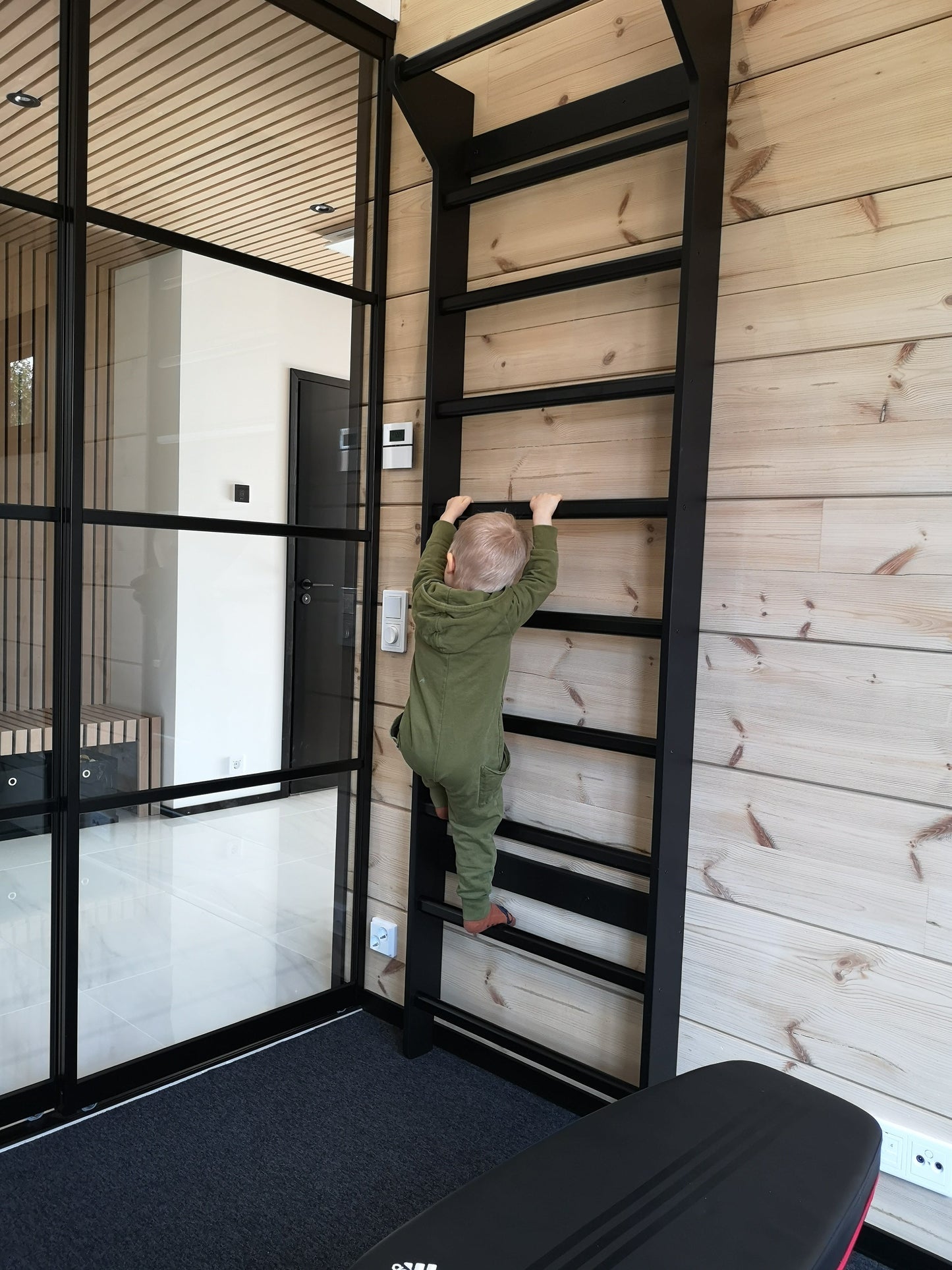 Sprossenwand + Trainingszubehör